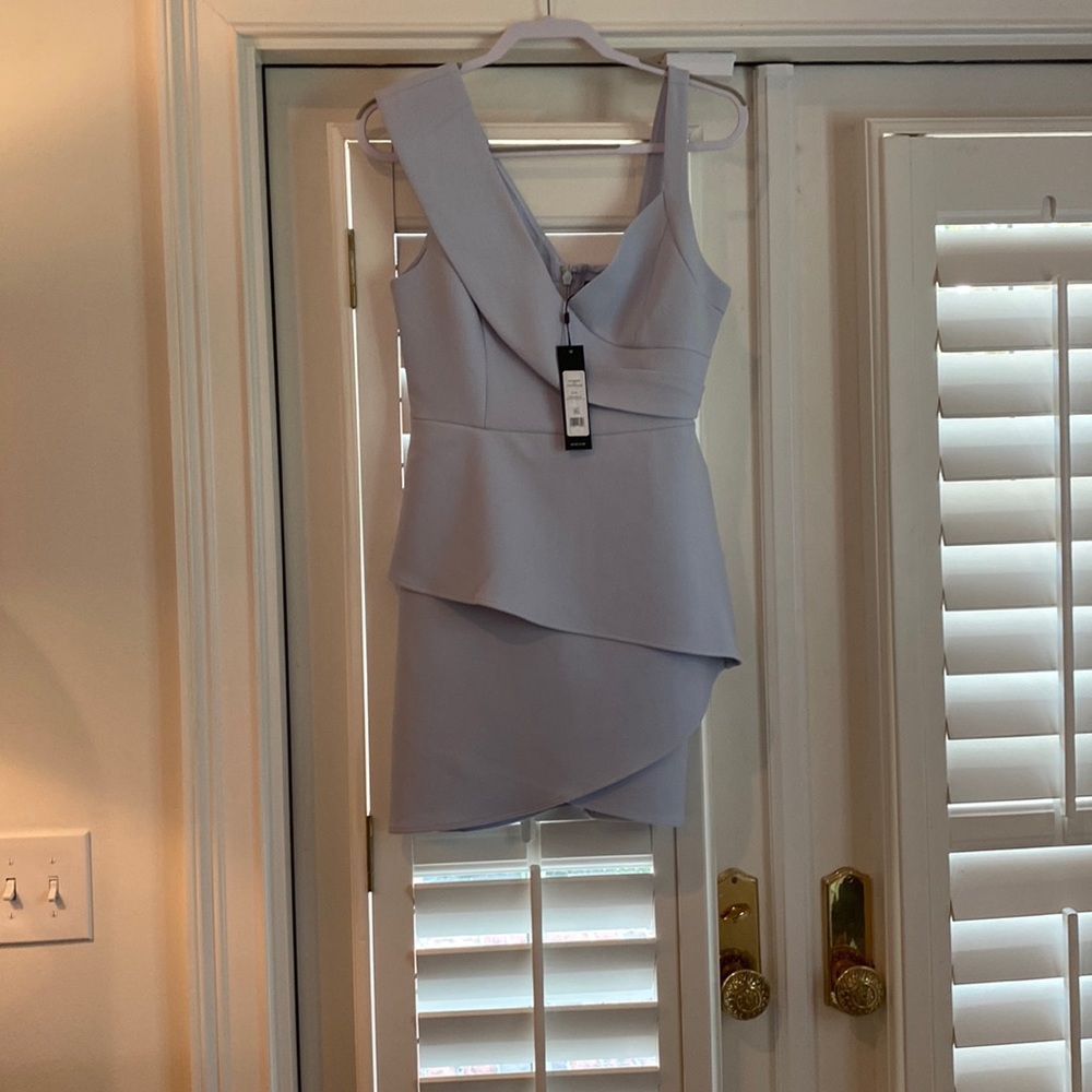 BCBG SIZE 6 XENON BLUE DRESS